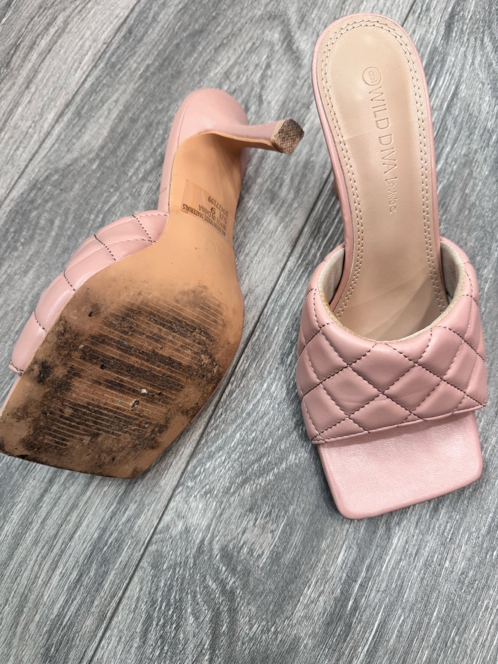 Wild Diva Quilted Blush Pink Slide Mules - Picture 4 of 4